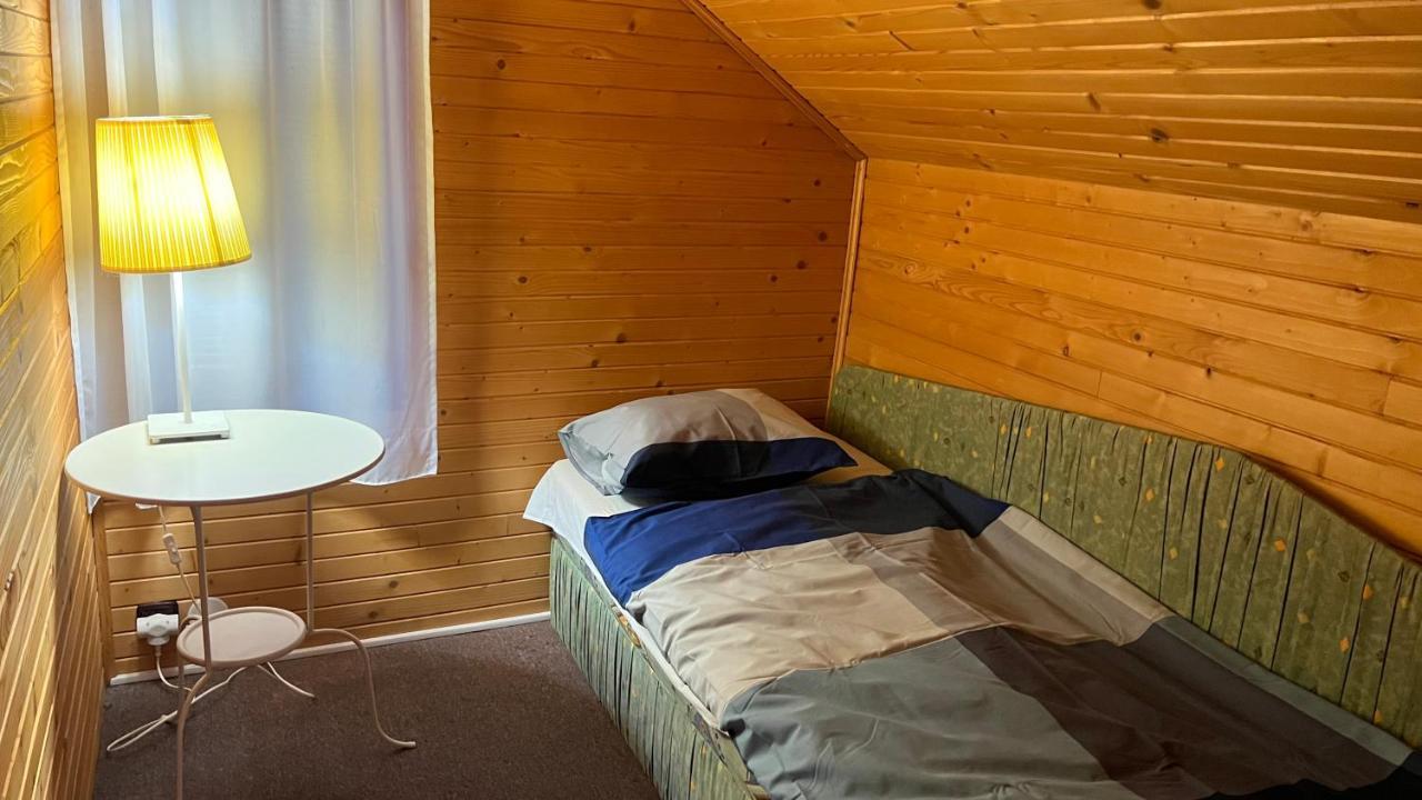 Hotel Houseboat - Beacon Of Happiness Bratislava Exterior foto